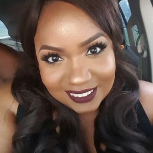 Meet your Posher, Niya